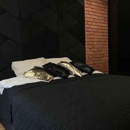 Appartement Apartament Manufaktura Z Bezplatnym Parkingiem à Łódź Extérieur photo